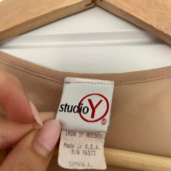 80s Beige flowy long sleeve (small) - Picture 3 of 3